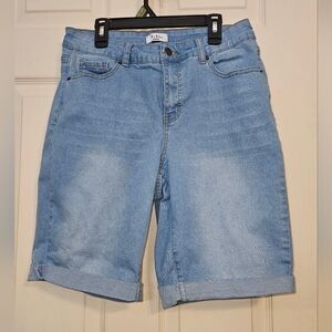 LEI Women's Light Blue Jean Shorts